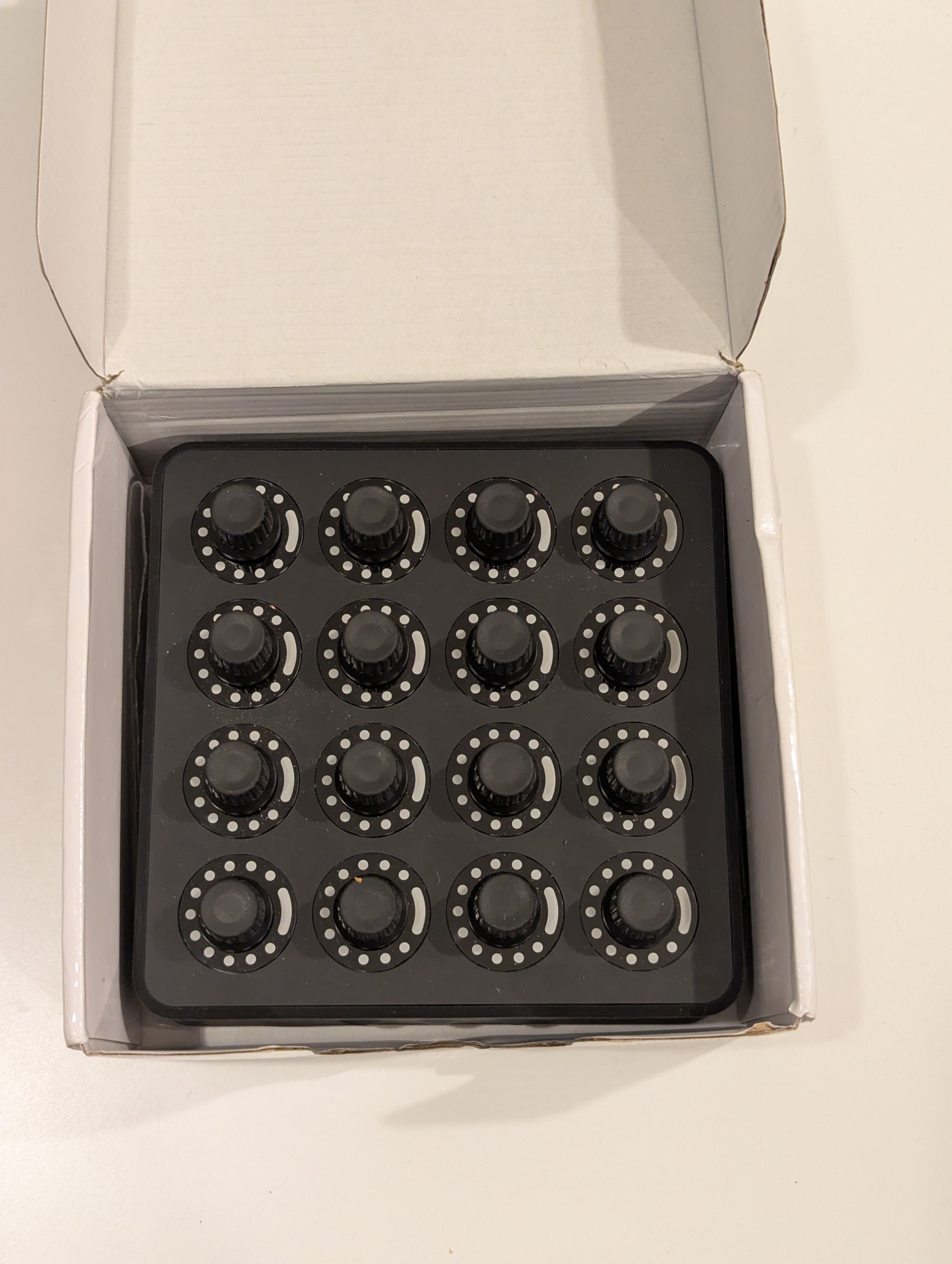 Vends Midi Fighter Twister en bon état