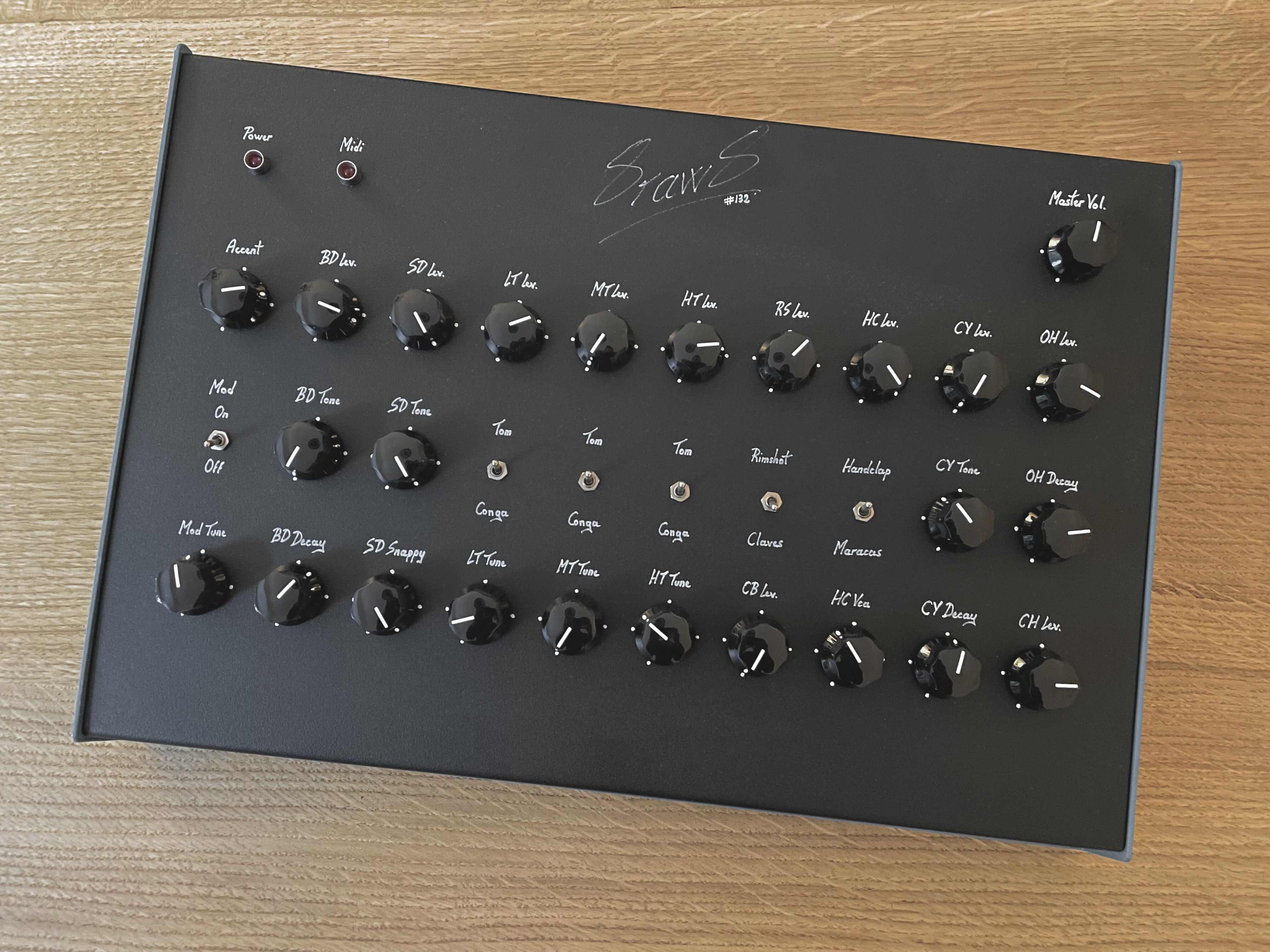 Vends 8 raw 8 avec trigger inputs en parfait état