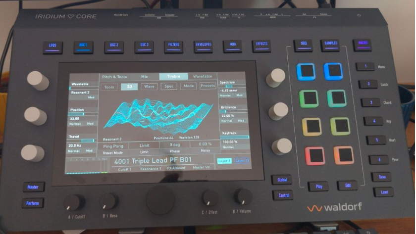 Vends Waldorf Iridium Core