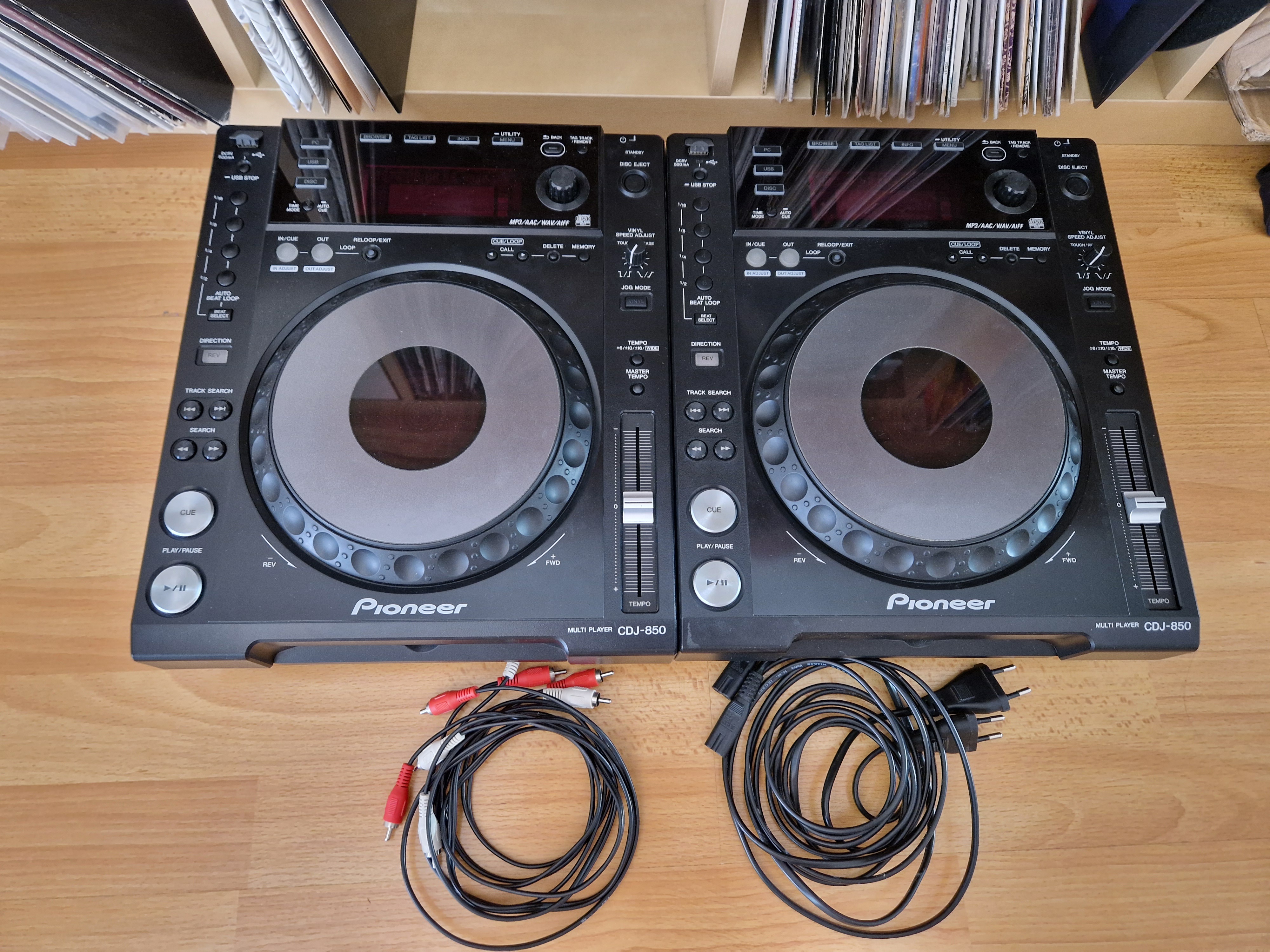 Vends paire de CDJ 850 Pioneer noire