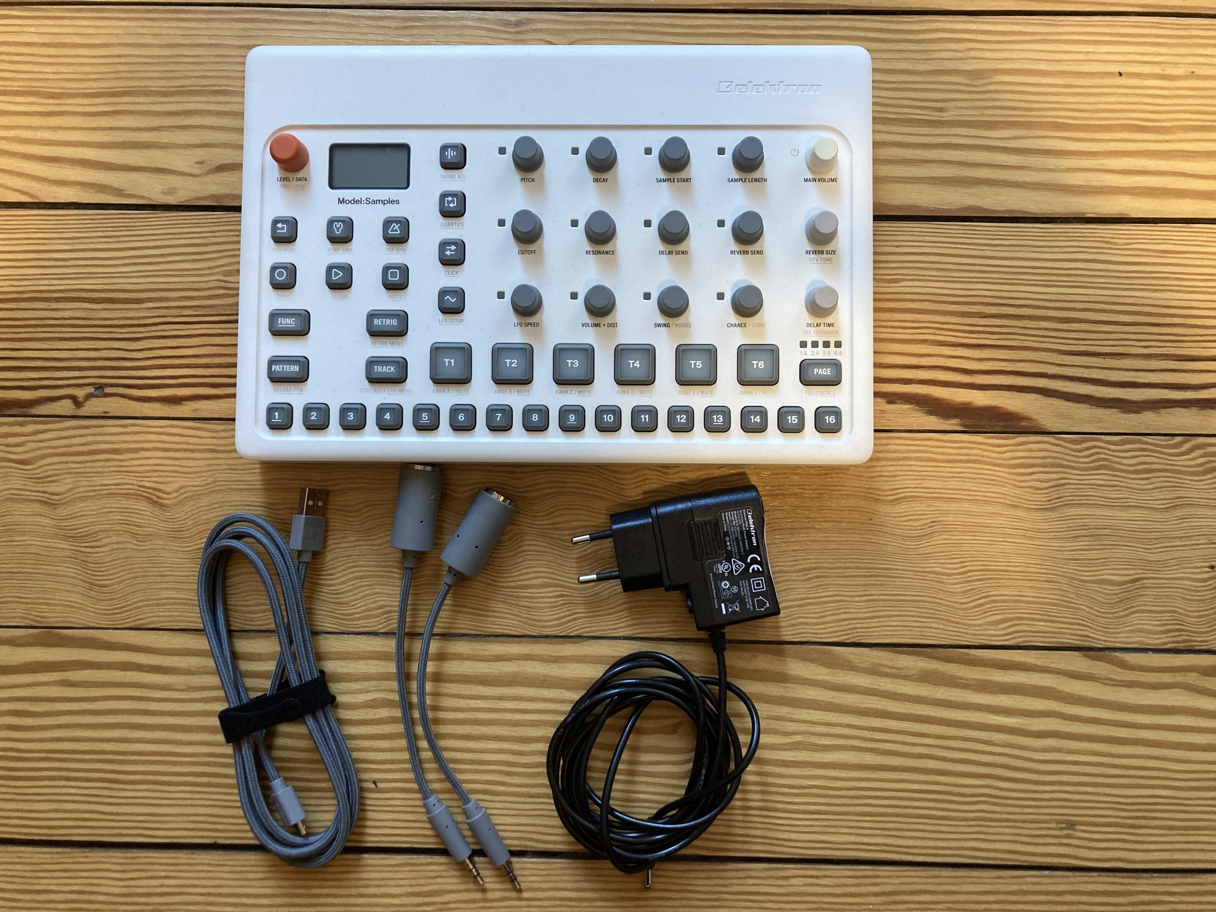 Vends Elektron Model Samples