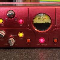 vends Focusrite RED 7
