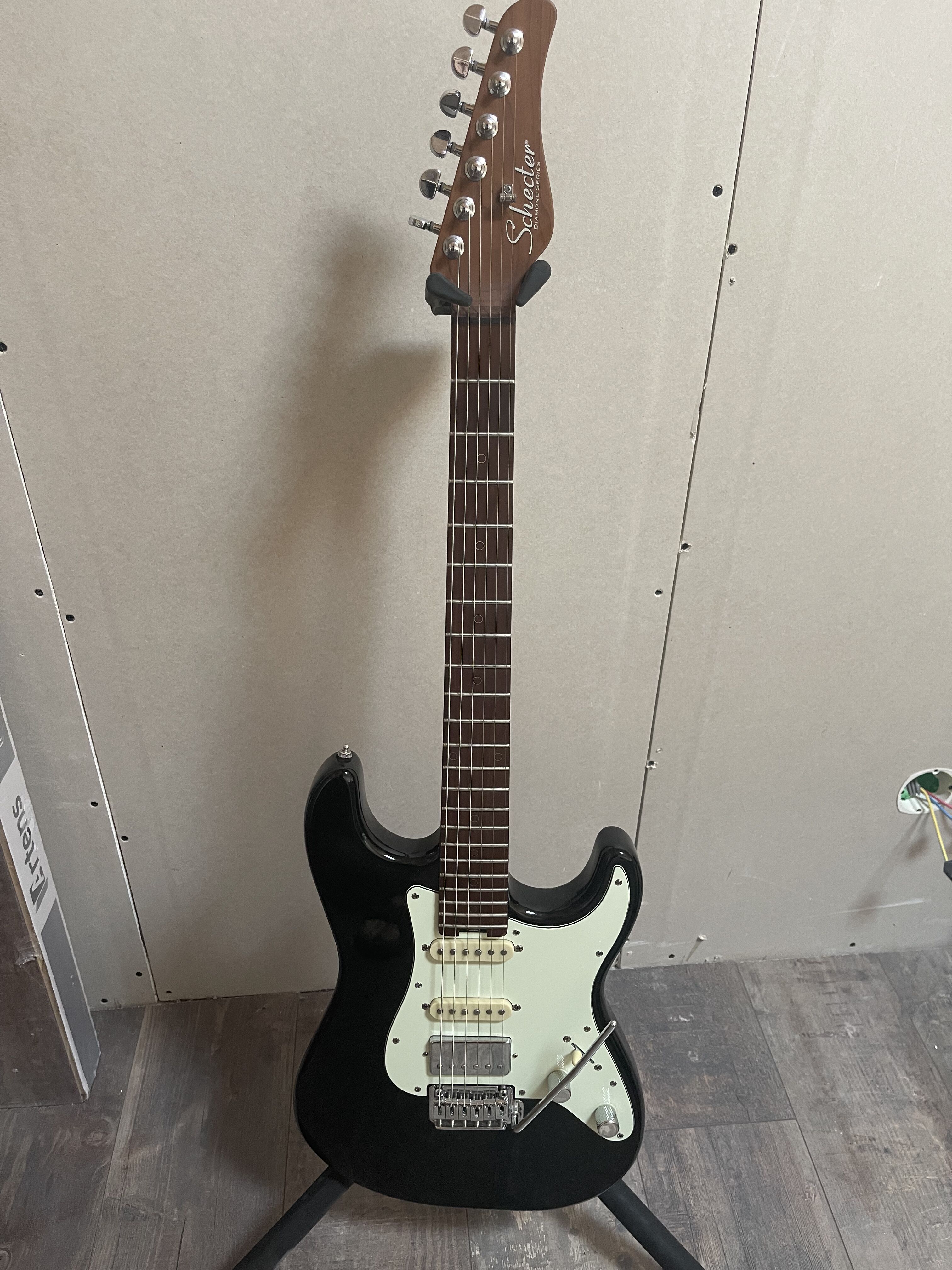 Schecter Nick Johnston black
