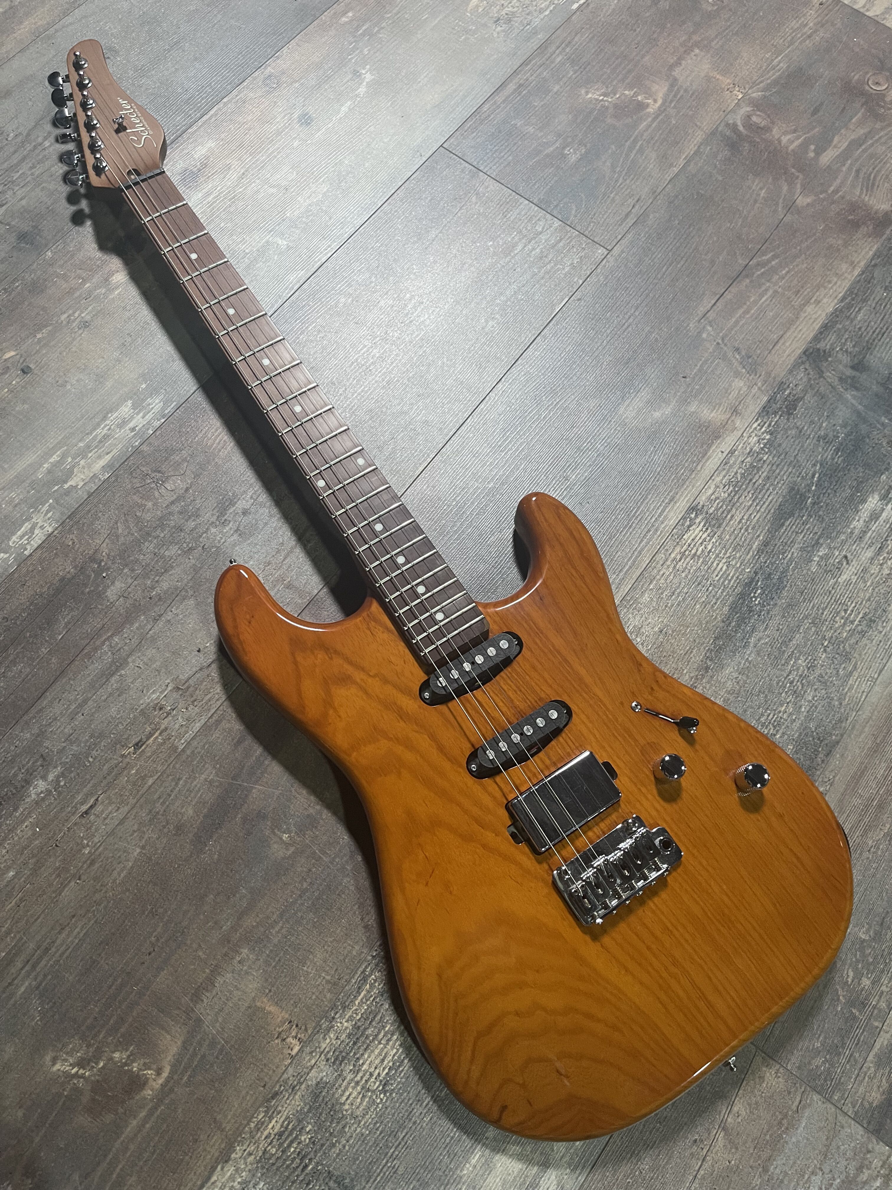 Schecter Van Nuys HSS