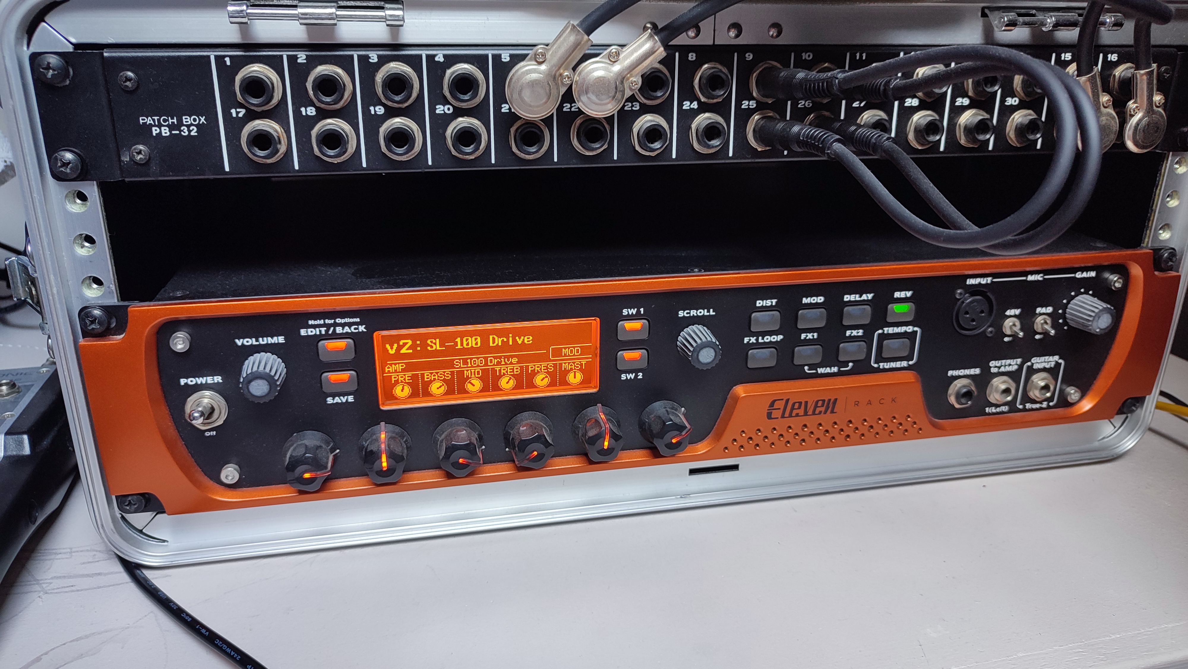 Eleven Rack Parfait Etat