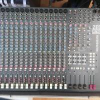 vends table de mixage Allen & heath zed r16 + flycase