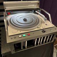 Platine disque vinyle professionnelle EMT 948