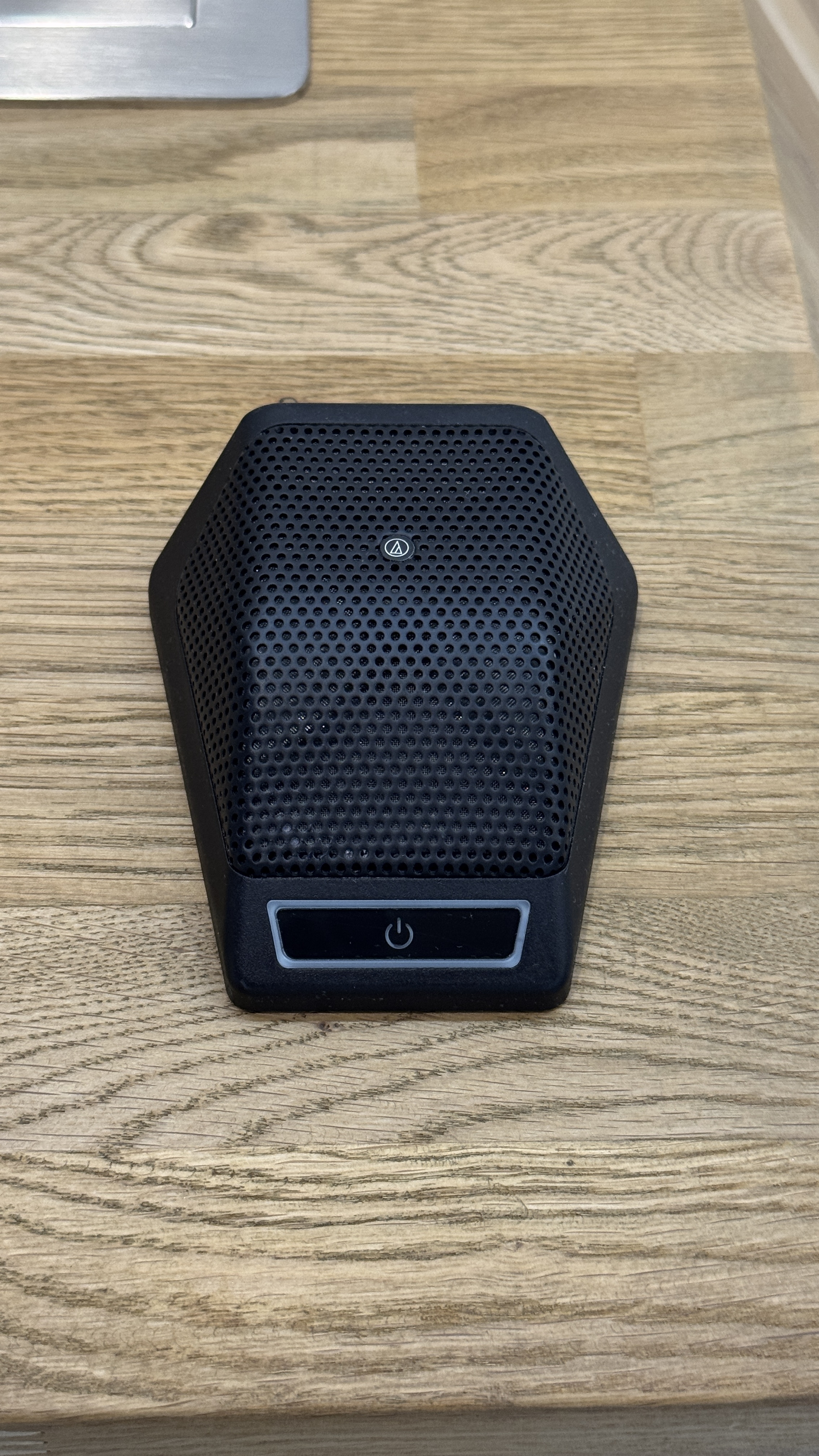 Audio-Technica ATND971a — Micro de surface Dante/PoE pour conférence & streaming pro