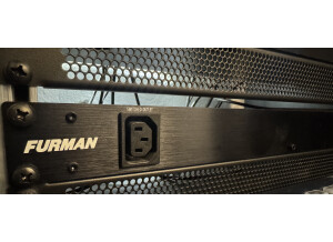 Furman M-10x E (92211)