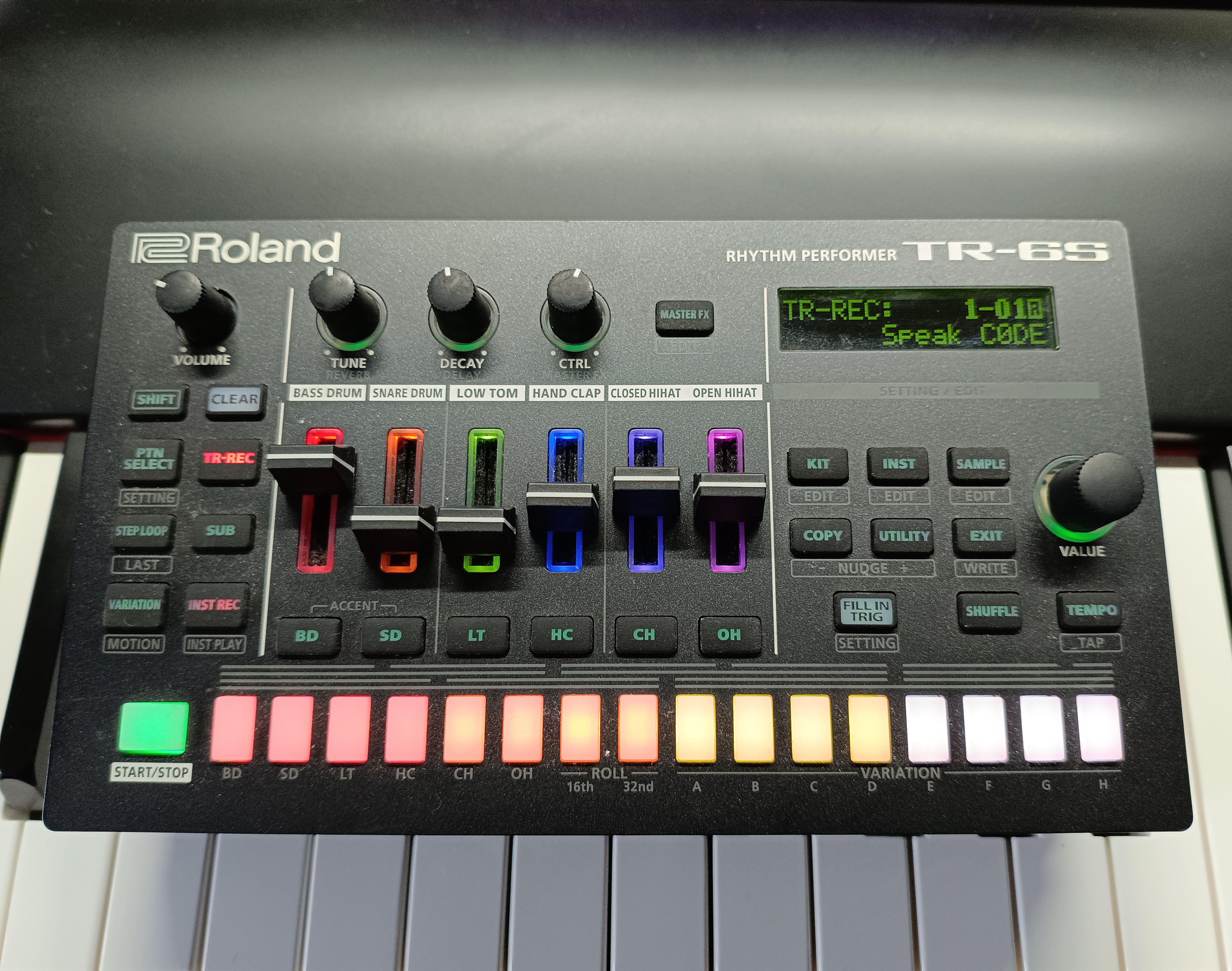 Boite à rythmes ROLAND TR-6S