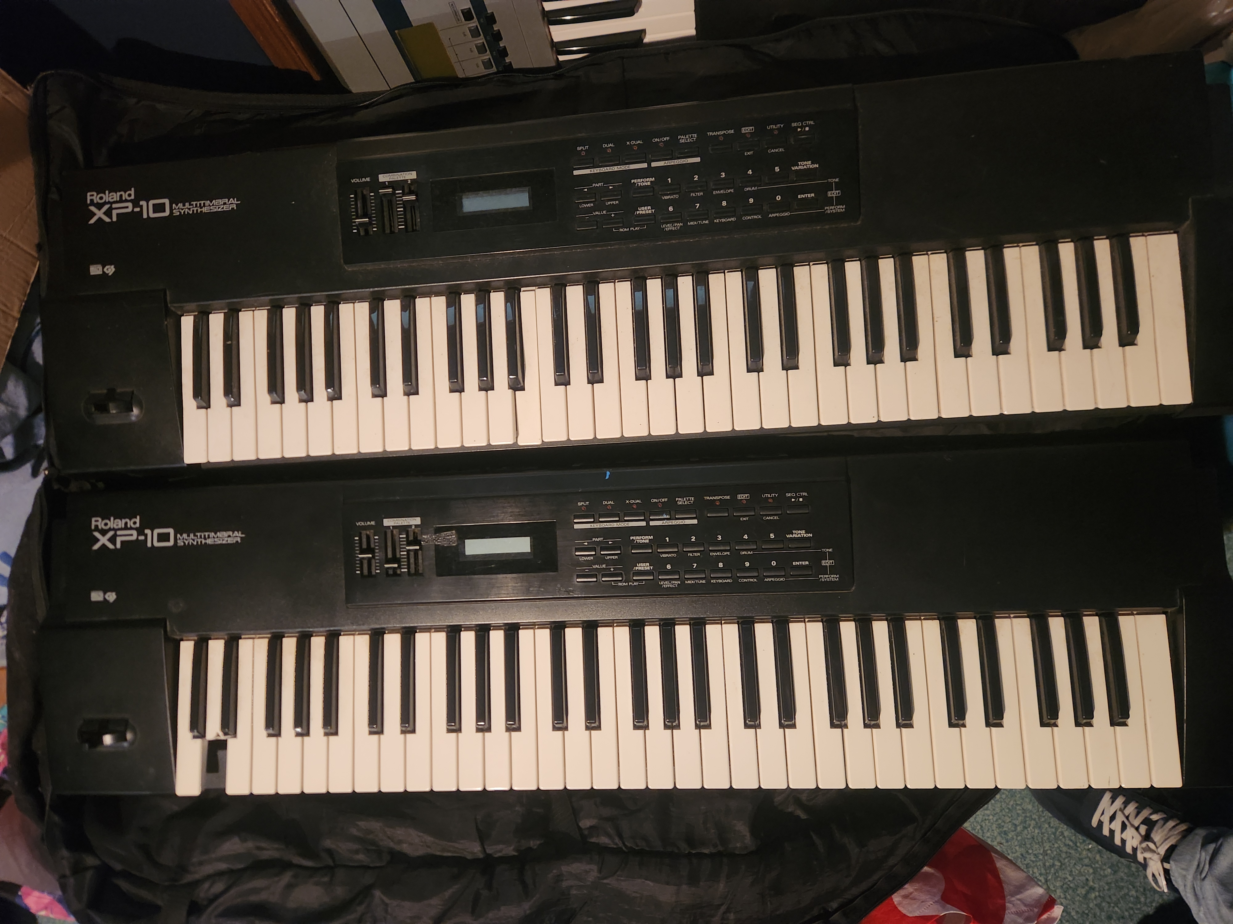 Vends Roland XP-10