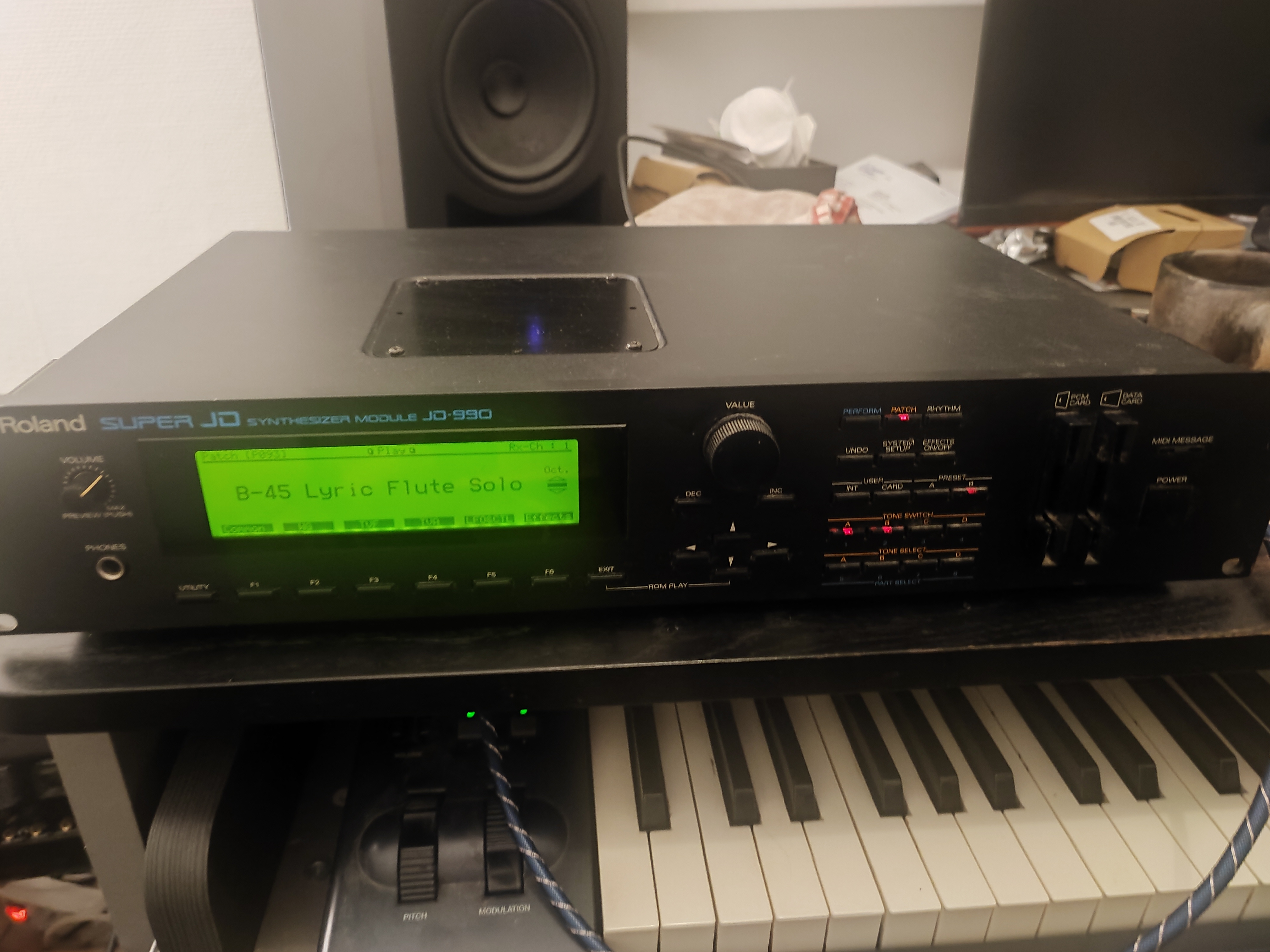 Vend Roland super JD 990