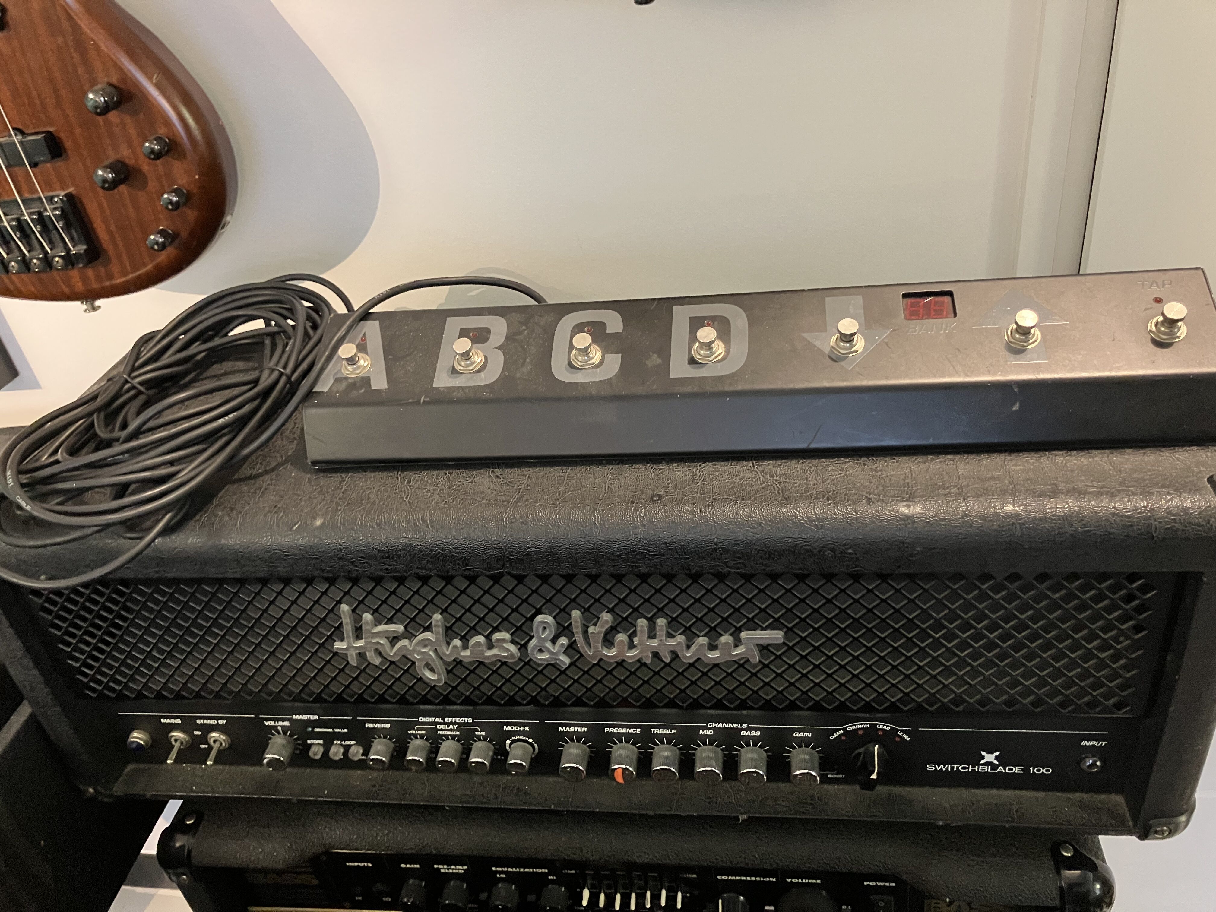 Vends Hugues & Kettner Switchblade 100 Head
