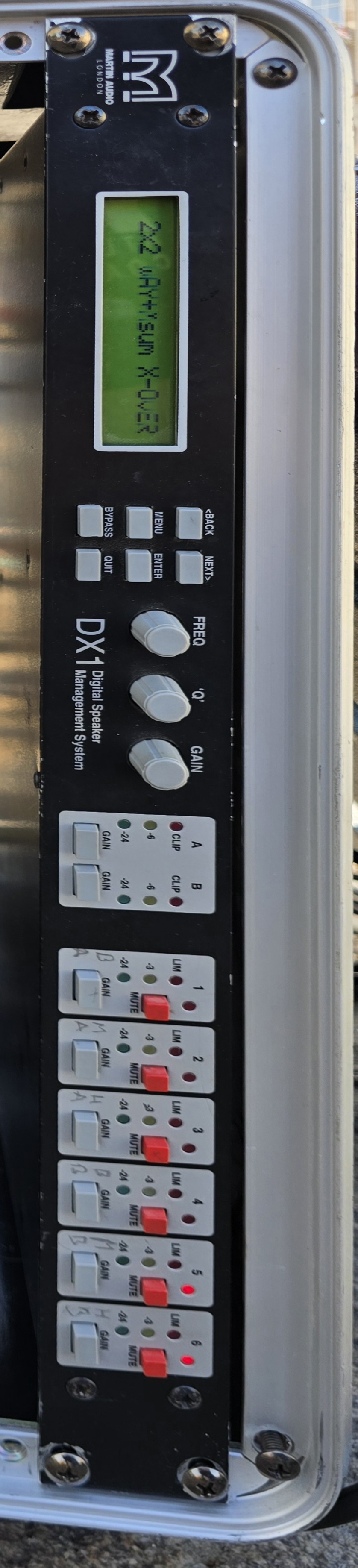 Vend processeur 2X3voies Martin audio DX1