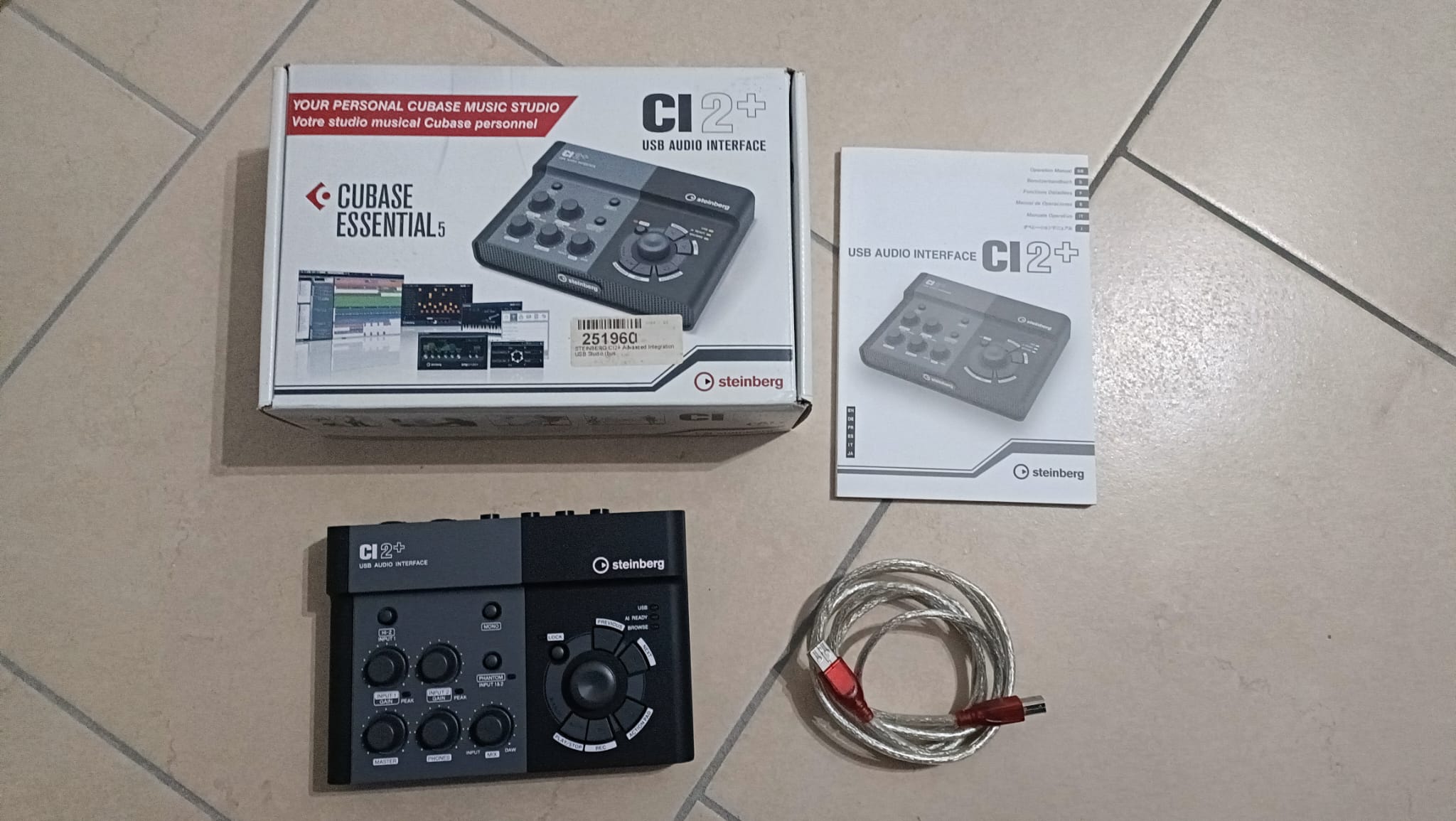 Interface audio Steinberg CI2+ comme neuve, idéale avec Cubase