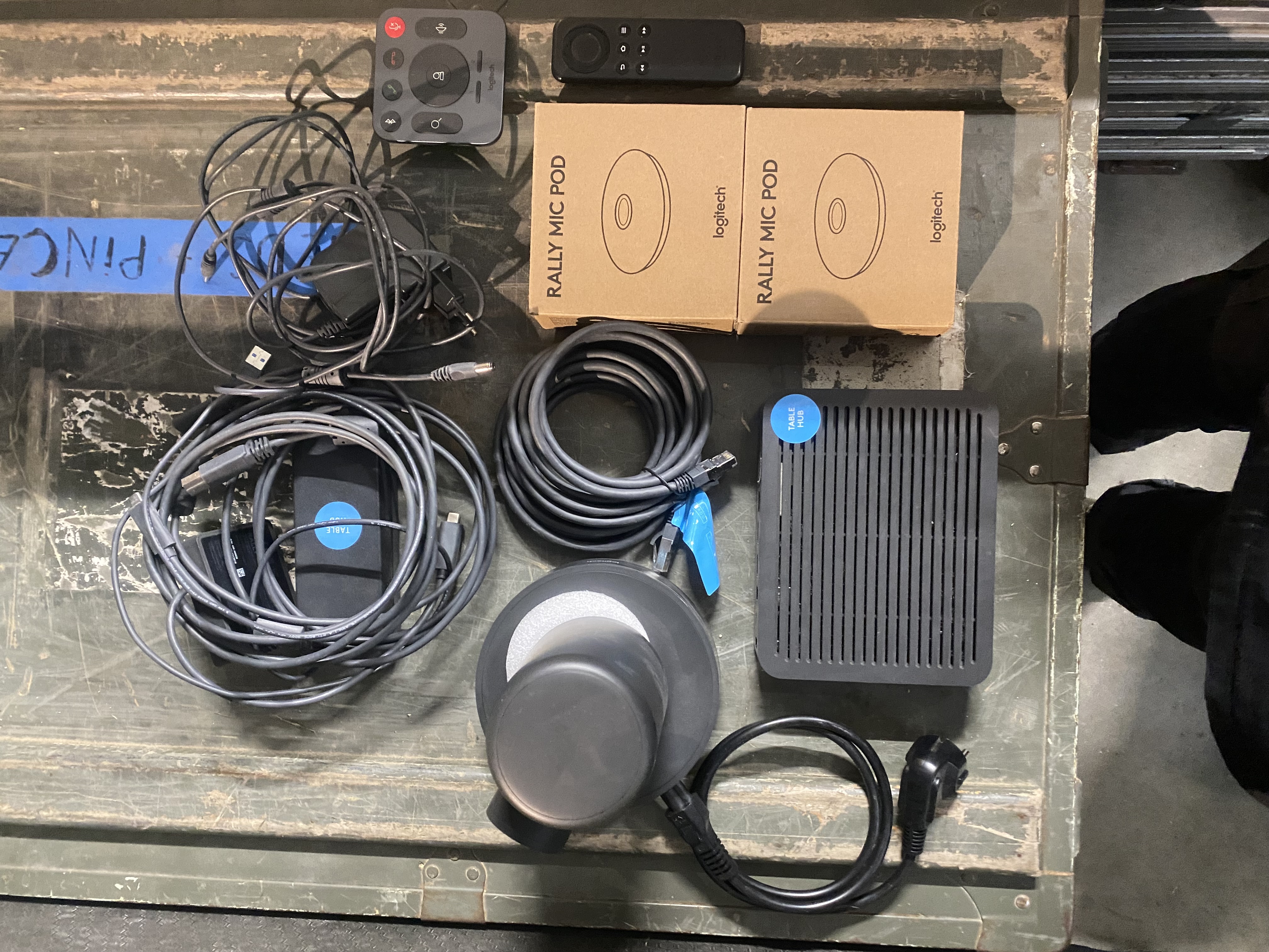 Kit Logitech Rally Mic Pod a vendre.