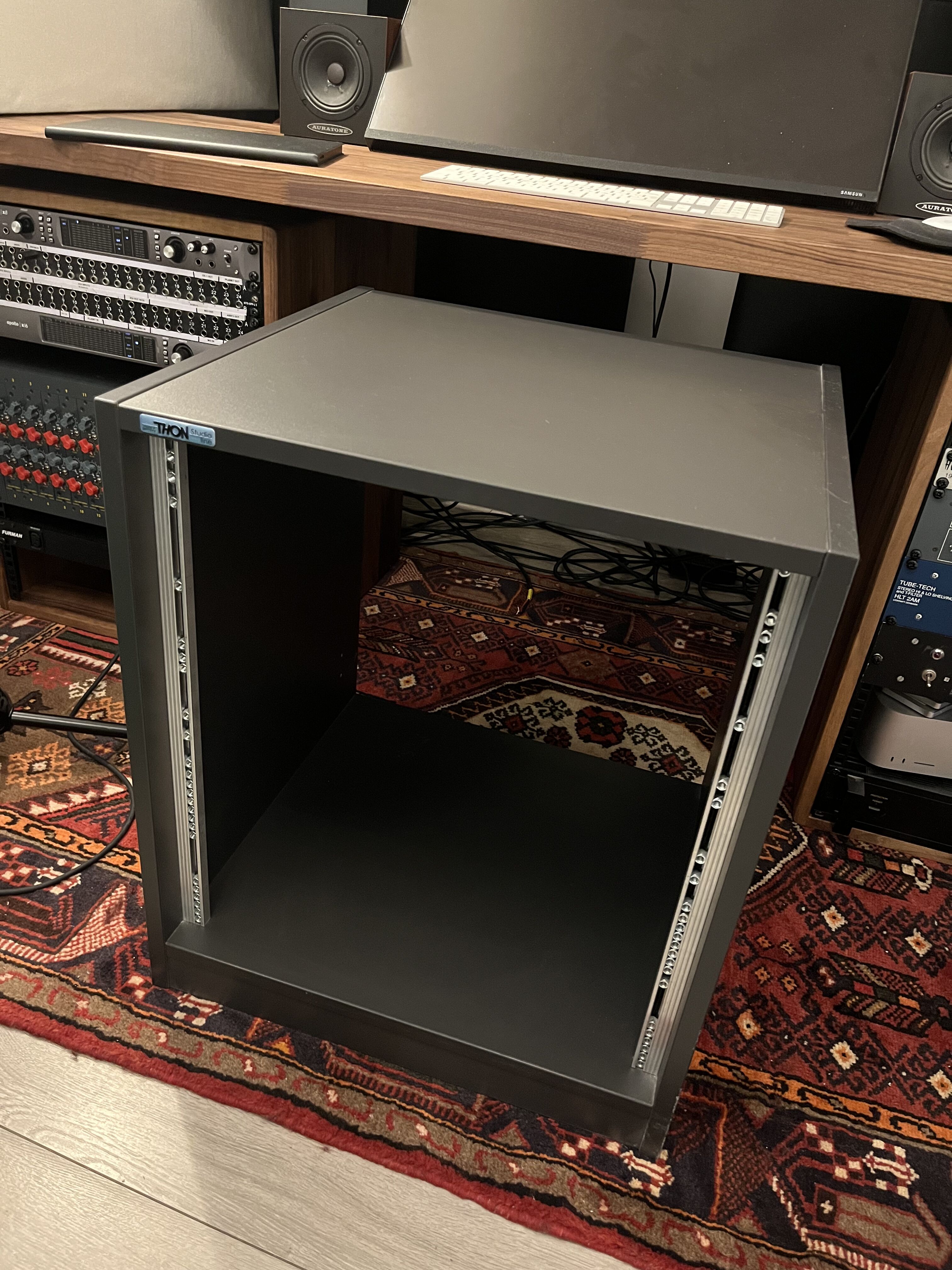 Vends Thon Studio rack 10u