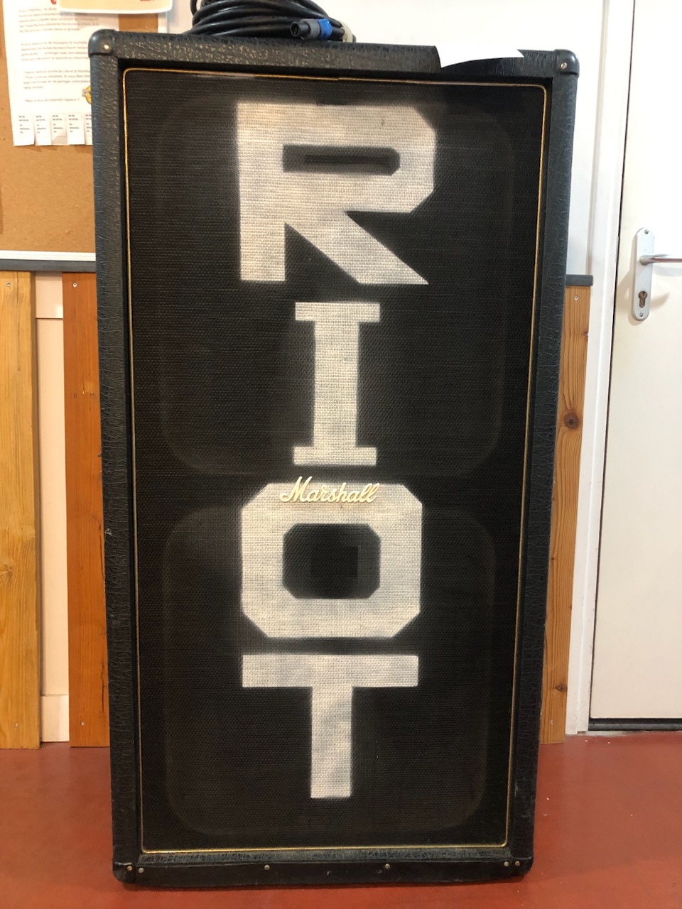 Vends Marshall VBC810