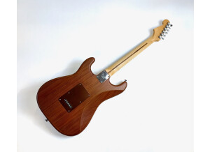Fender Reclaimed Old-Growth Redwood Stratocaster (32634)