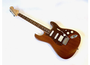 Fender Reclaimed Old-Growth Redwood Stratocaster (41161)