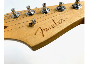 Fender Reclaimed Old-Growth Redwood Stratocaster (68246)