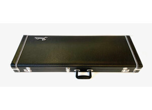 Fender Reclaimed Old-Growth Redwood Stratocaster (52180)