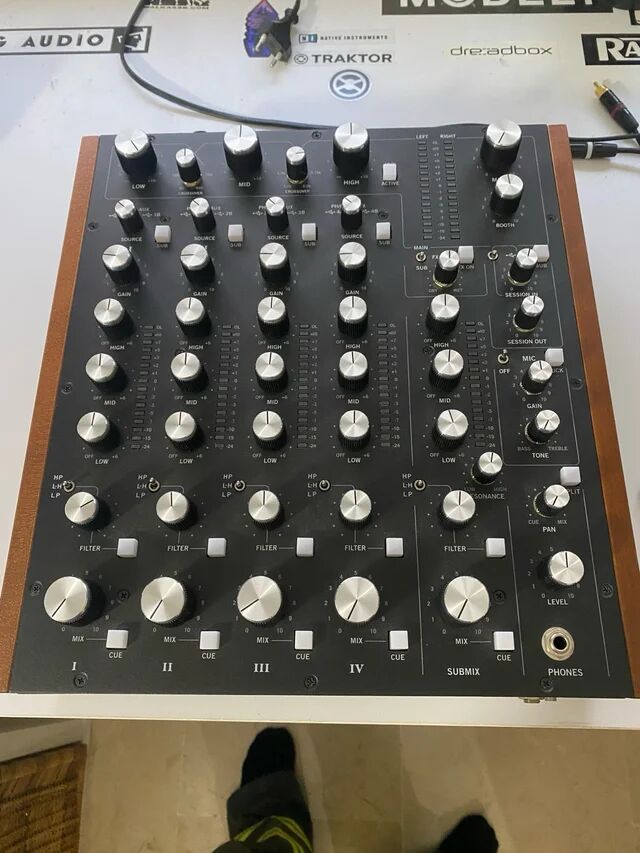 Rane MP2015 mélangeur professionnel intransigeant