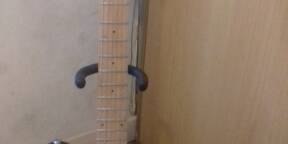 Vends guitare sterling by music man sub