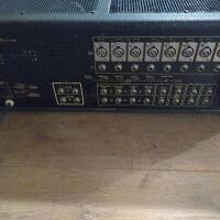 console analogique amplifiée