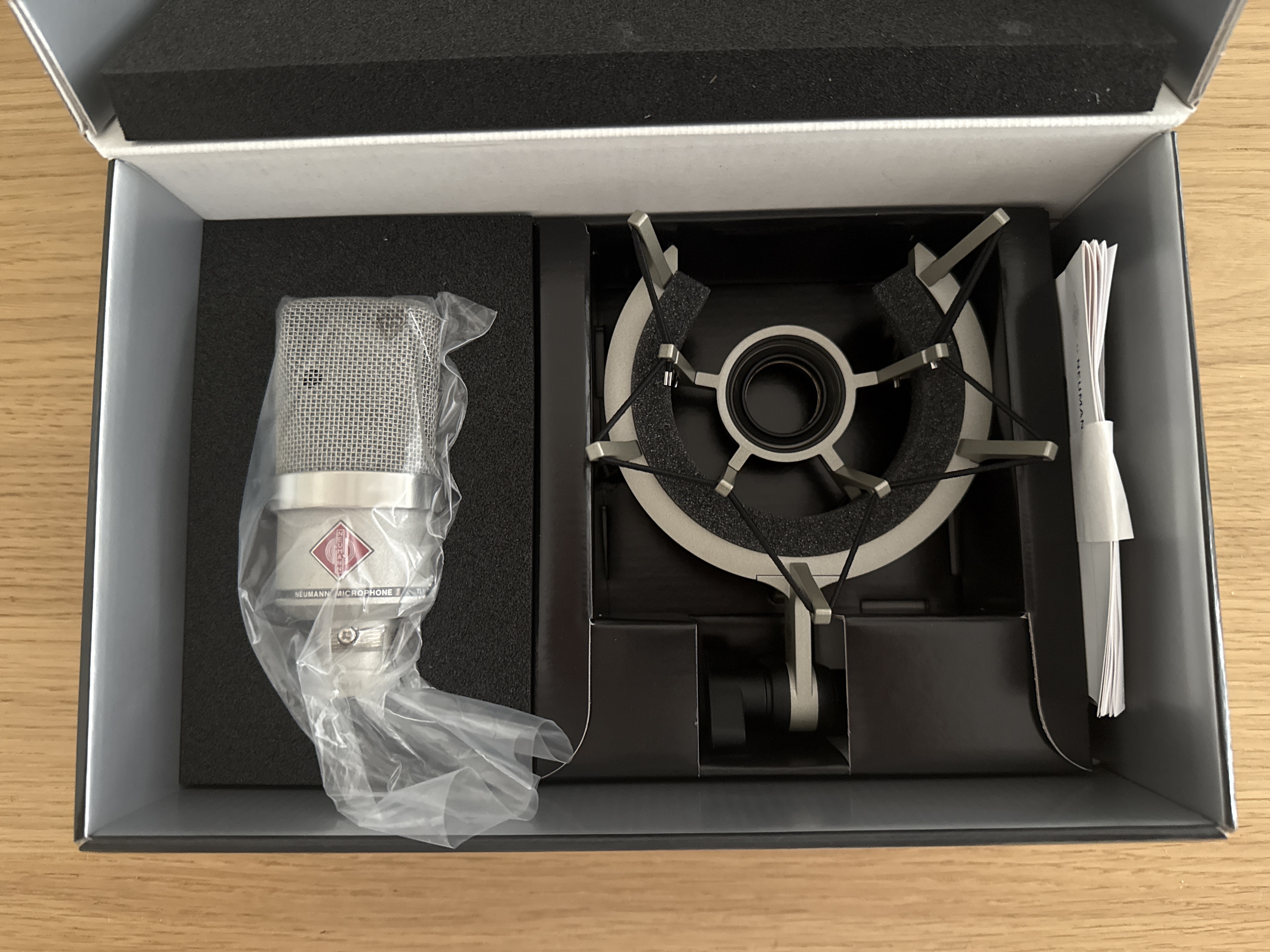 Vends micro Neumann TLM102 comme neuf