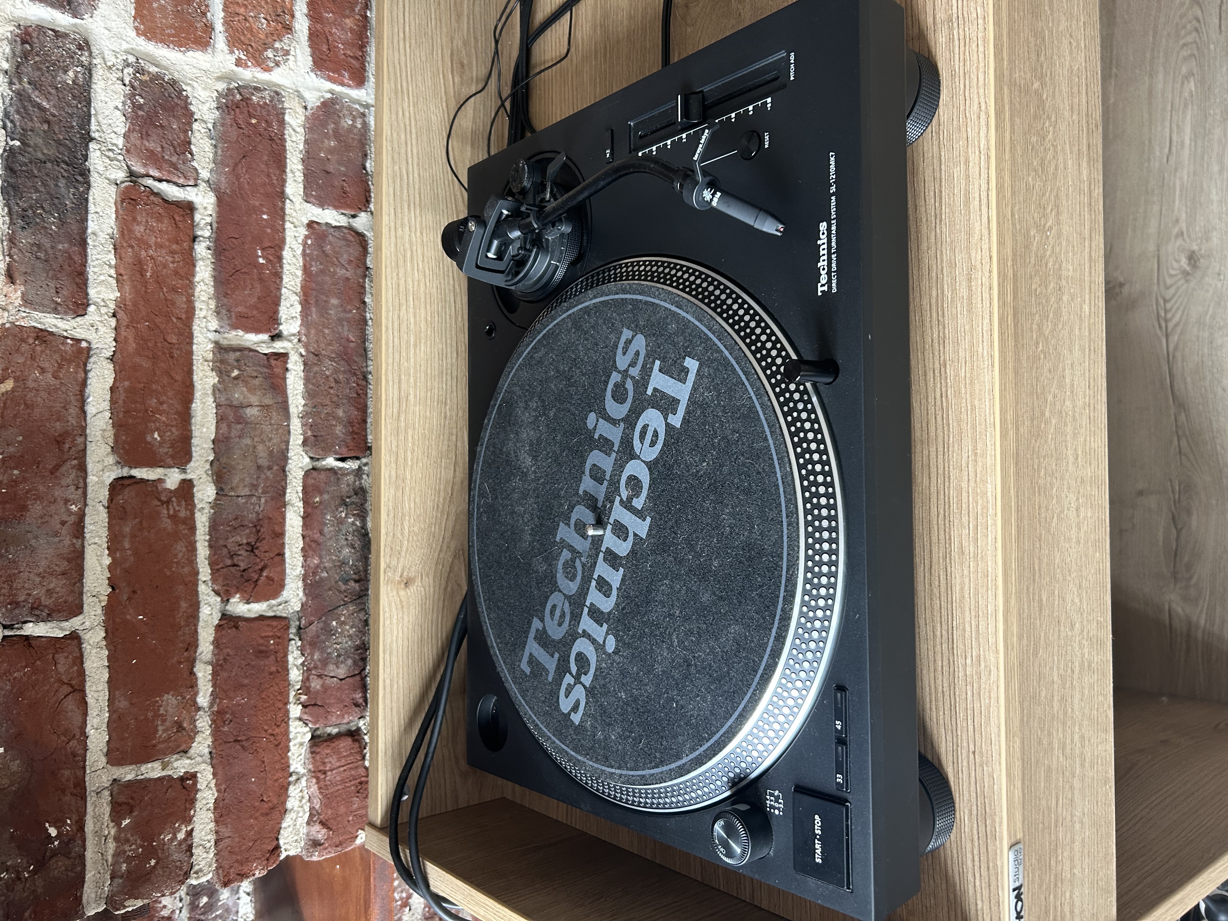 Technics SL-1210 MK7 avec cellule Taruya