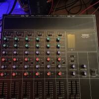 Vends table de mixage Yamaha RM-602