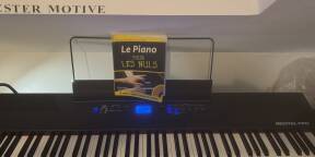 Vends excellent piano pour débuter avec toucher lourd comme neuf