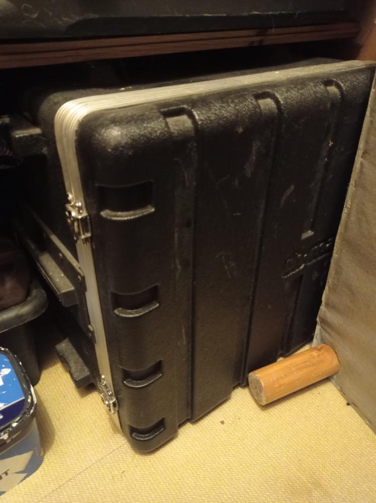 Vends Thomann Rack Case 10U + tiroir 2U avec ses clés intégéré