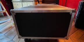 Vends Rack 6u avec roulette