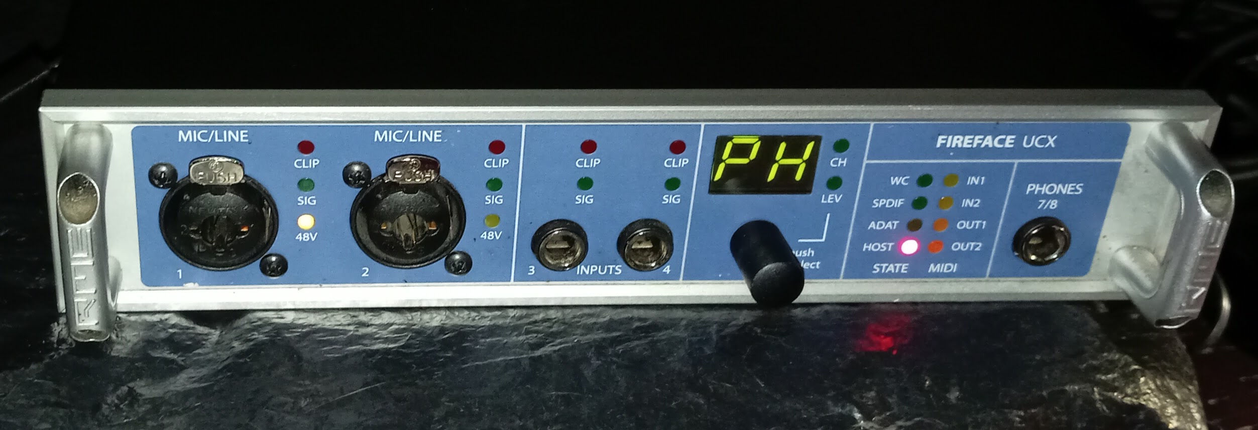 A vendre RME UCX en très bon état... 