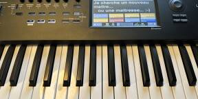 vends Korg Nautilus61 premiere main