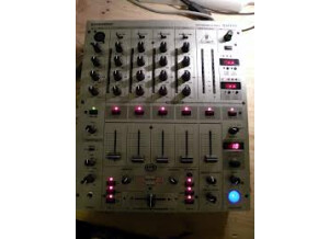 Behringer DJX700 (15643)