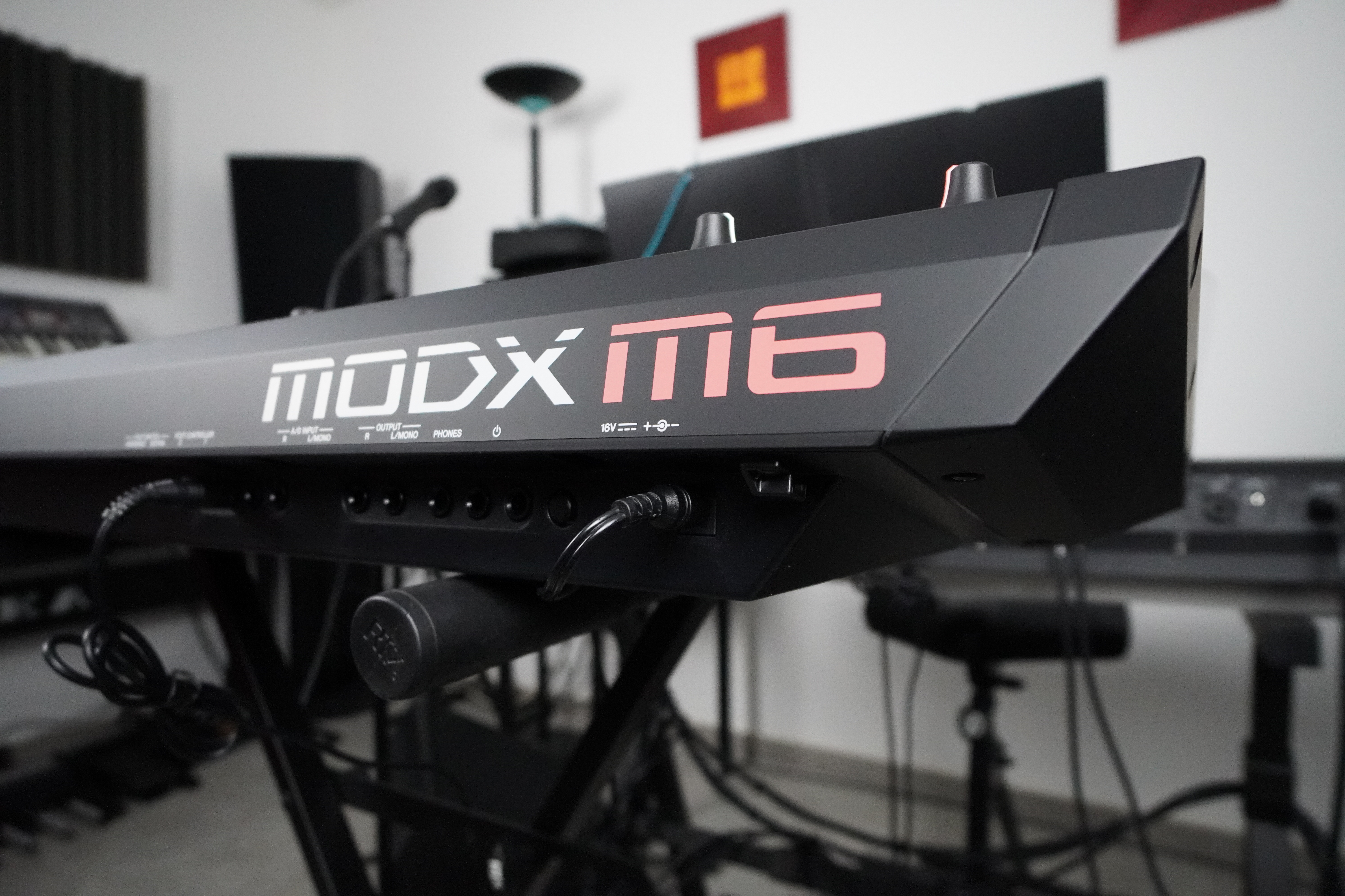 MODX M 2tof 27 ZArri&egrave;reD