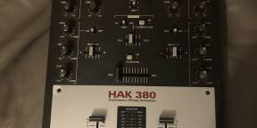 Vends table de mixage hak 380