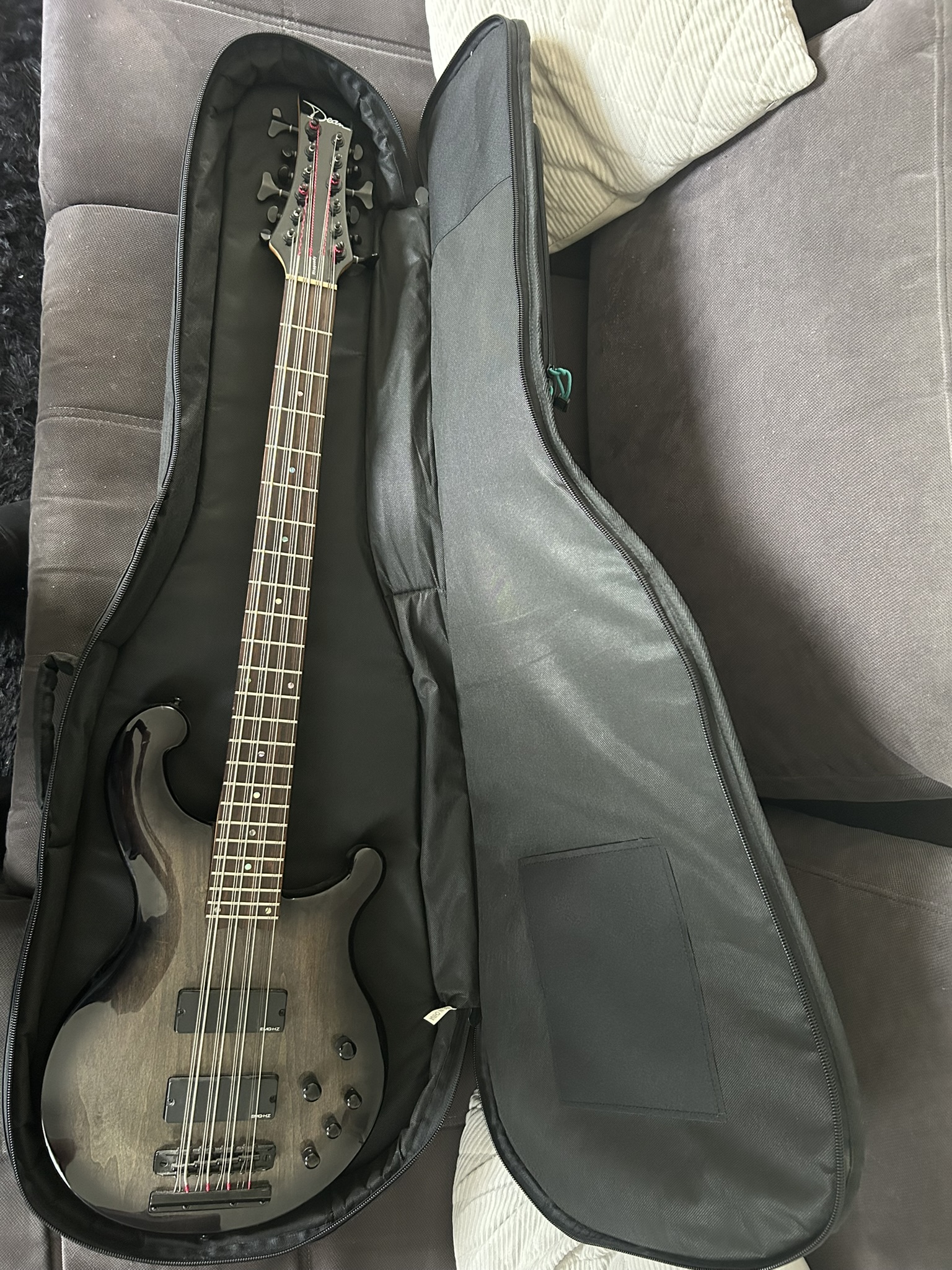 dean rhapsody basse 12 cordes