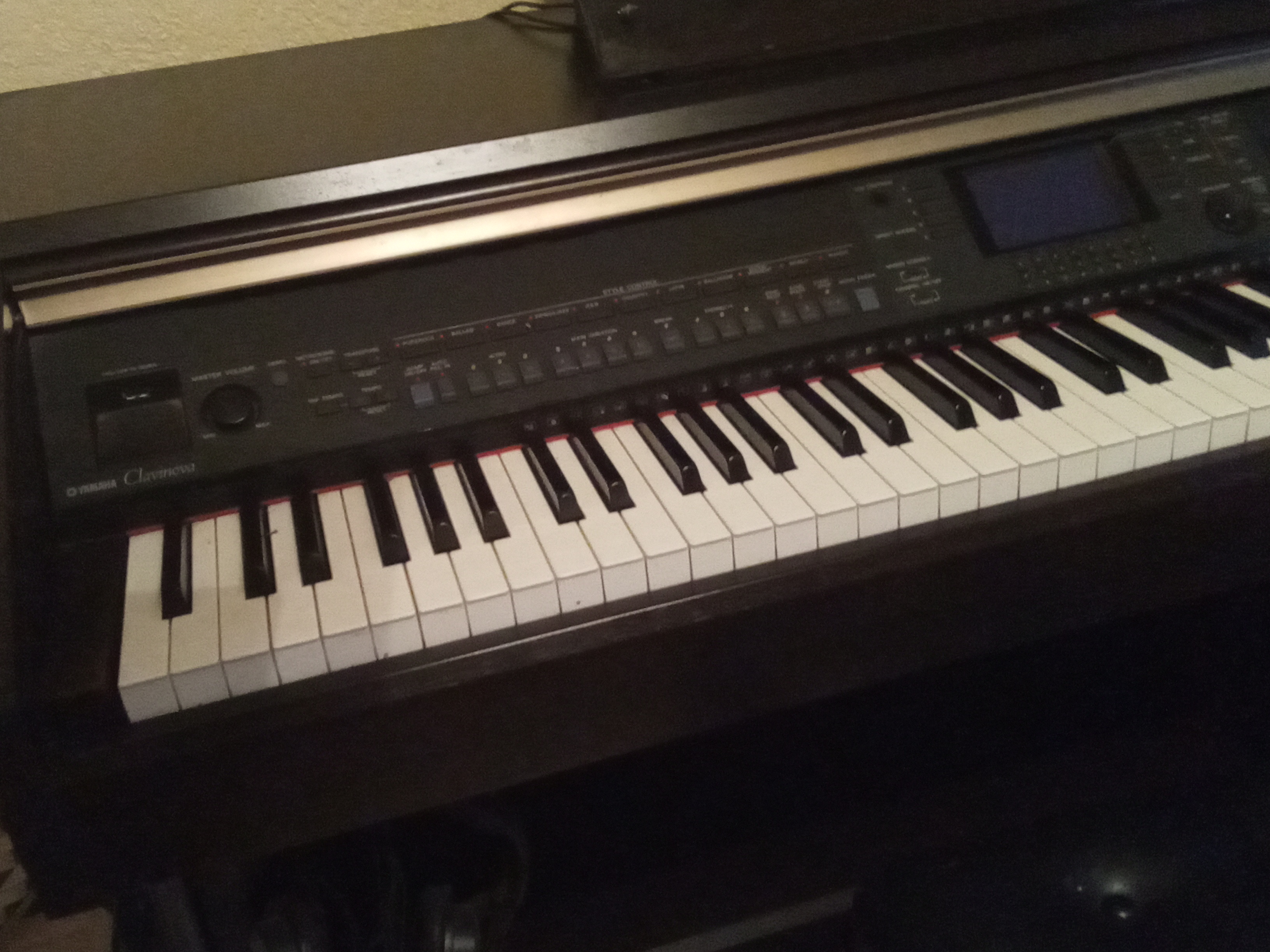 Vends piano YAMAHA numérique clavinova CVP 501