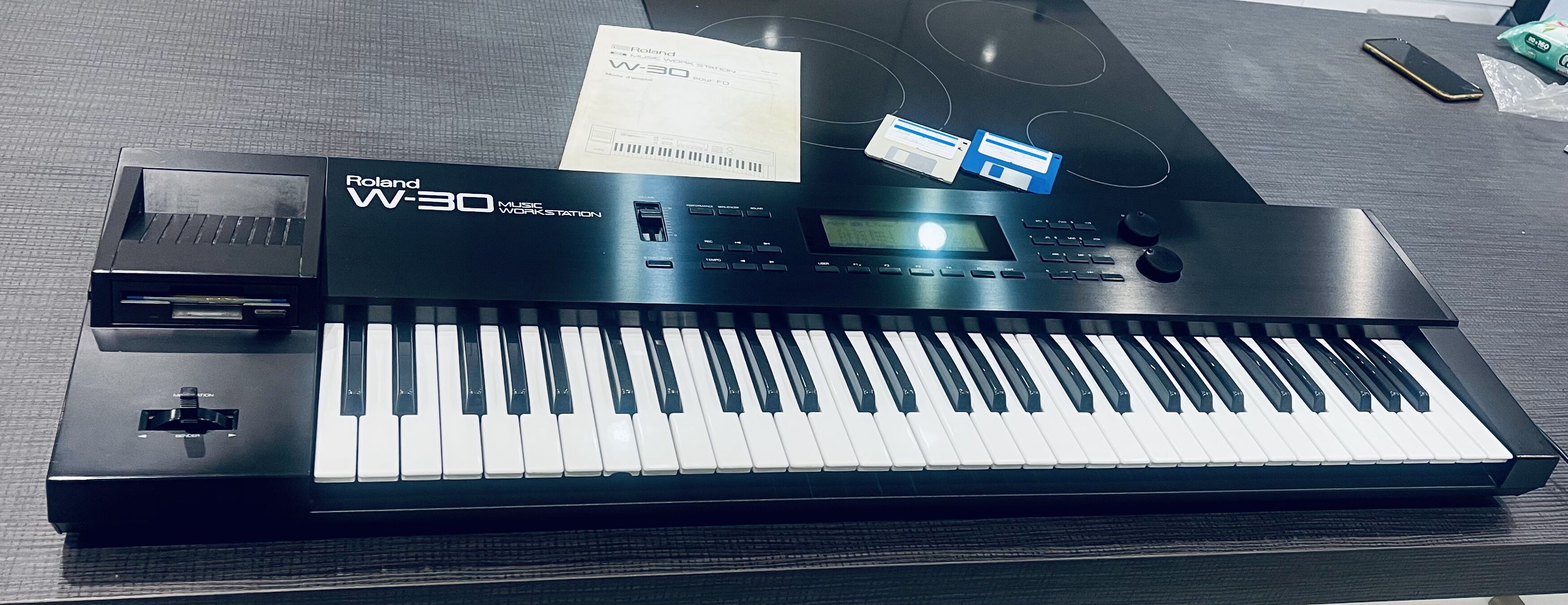 Roland W-30 (92850)