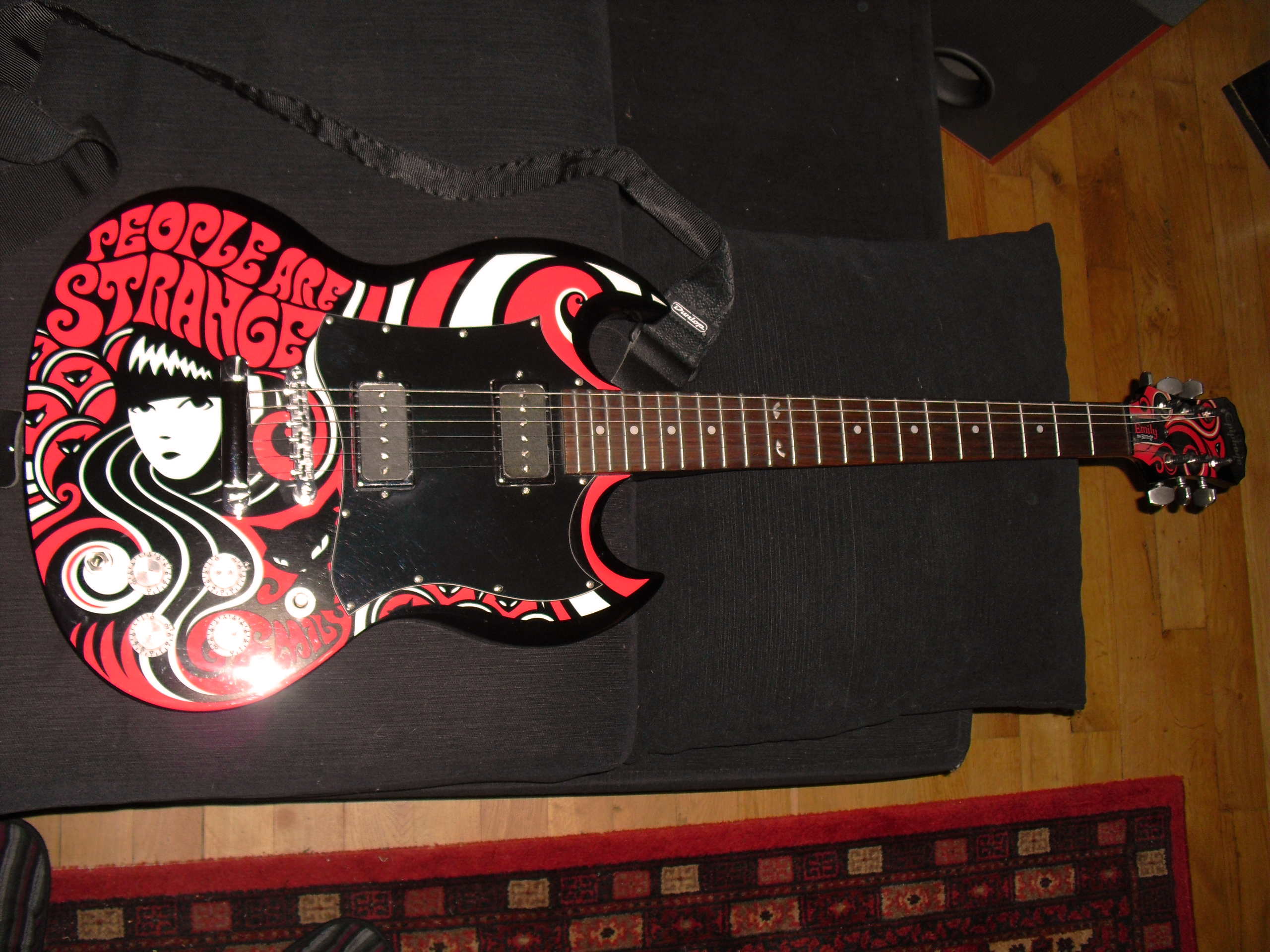 Epiphone Emily the Strange G-310