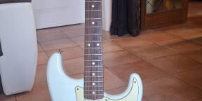 Vends Fender Stratocaster Classic Player 60 Sonic Blue