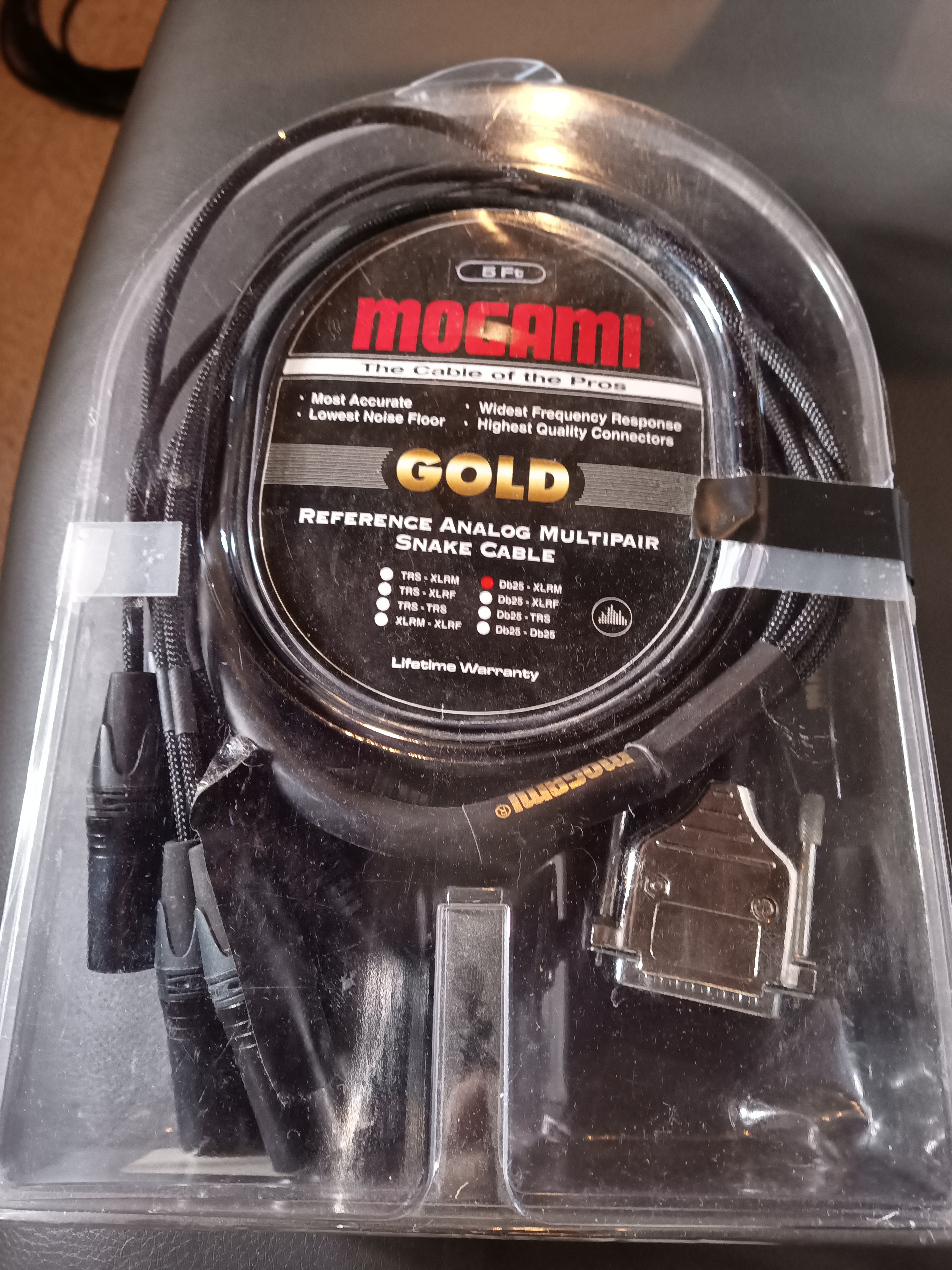Mogami Gold Db25 - 8 xlr male 1,5m