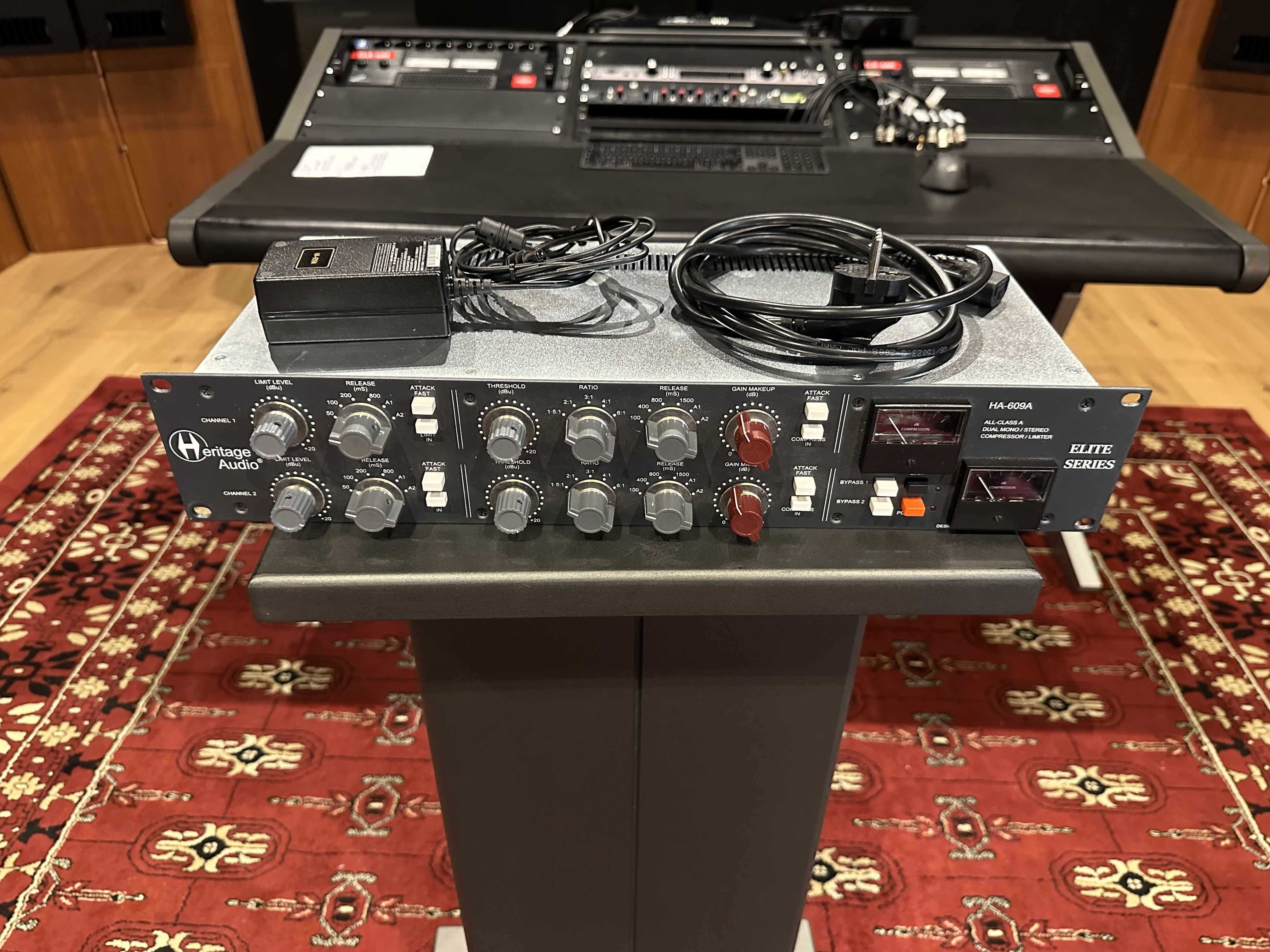 VENDS HERITAGE AUDIO HA-609A COMME NEUF