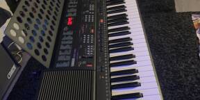 Clavier synthétiseur Yamaha PSR-400