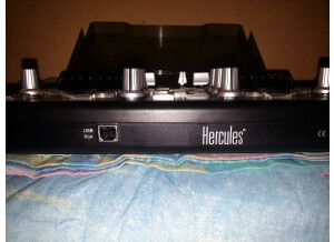 Hercules DJ Control MP3 e2 (6135)