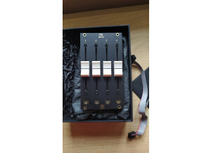 Der Mann mit der Maschine M4 droid (82348)